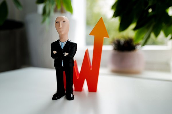 Directeur financier : clé du succès et évolution de carrière dans la gestion finance