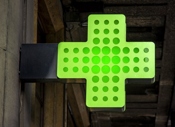 Trouver une pharmacie de garde : solutions rapides et efficaces
