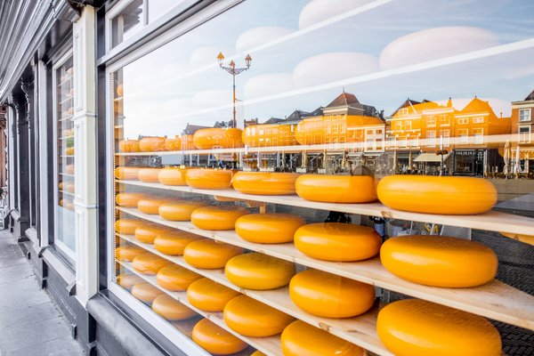 Vitrine pas cher : sublimez votre espace sans vous ruiner !